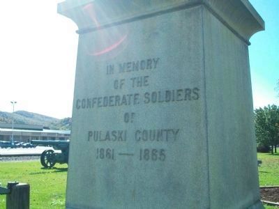 Confererate Soldiers Memorial Marker image. Click for full size.
