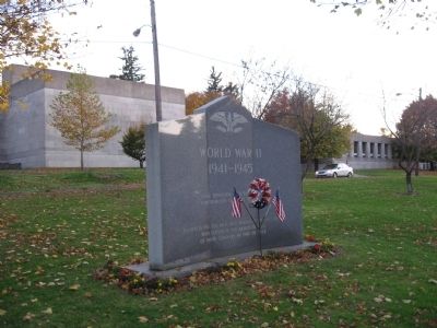 Middletown World War II Monument image. Click for full size.