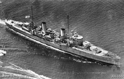 Light cruiser H.M.A.S. Perth, 1940 image. Click for full size.