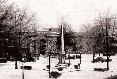 Abbeville County Confederate Monument -<br>Court Square Under a Rare Snowfall image. Click for full size.