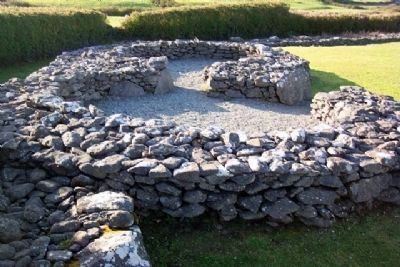 Reask Monastic Site Clochn (beehive hut) Site image. Click for full size.