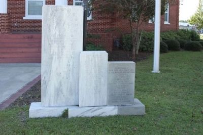 Bacon County Memorial to WW II, Korea and Vietnam Vets image. Click for full size.