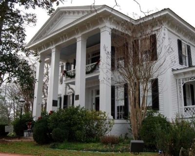 Burt-Stark House (pre-1850)<br>306 North Main Street image. Click for more information.
