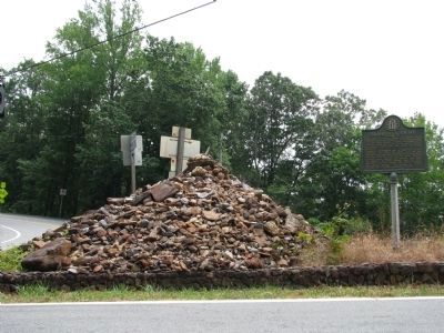 Trahlyta�s Grave Historical Site image. Click for full size.