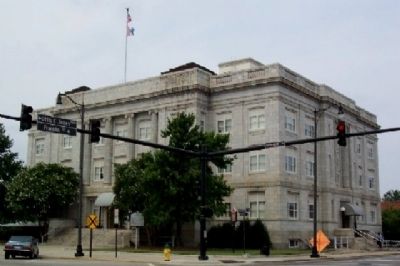 Lafayette Marker and Former Courthouse image. Click for full size.