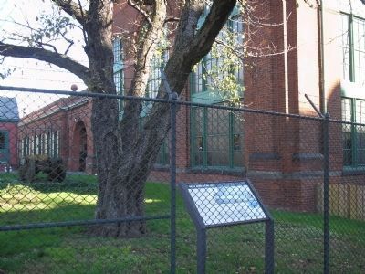 Marker from Lakeside Avenue. Click for full size. Marker from Lakeside Avenue image. Click for full size.