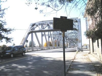 Marker on Pike Street image. Click for full size.