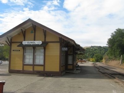 Niles Canyon Railway Depot in Sunol. Click for full size. Niles Canyon Railway Depot in Sunol image. Click for full size.