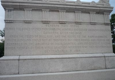 Civil War Unknowns Monument image. Click for full size.