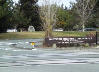 Entrance to Martinez Regional Shoreline with Marker in the Background image. Click for full size.