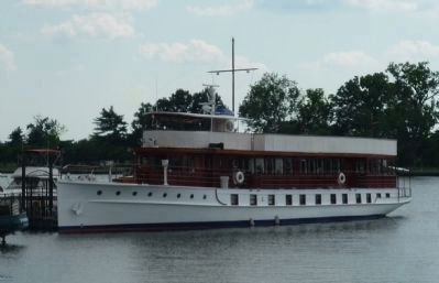 Former Presidential yacht, <i>Sequoia</i>, nearby on the Potomac. image. Click for full size.