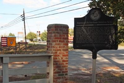 Raymond-Richardson Aviation School Marker, looking north image. Click for full size.