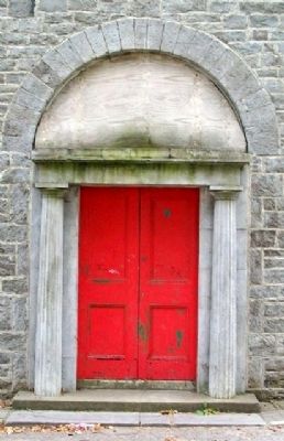Duleek Courthouse Doric Door-case and Fanlight image. Click for full size.