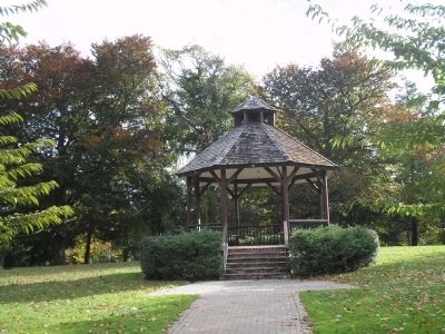 Ballard Park Bandstand image. Click for full size.