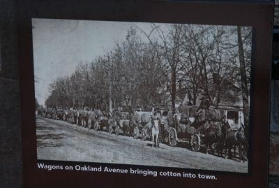 Wagons on Oakland Avenue image. Click for full size.