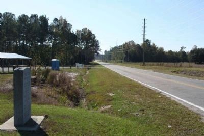 Mallett Road seen looking south. Click for full size. Mallett Road seen looking south image. Click for full size.
