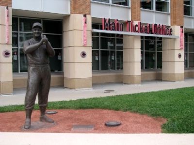 Ted Kluszewski Statue and Marker image. Click for full size.