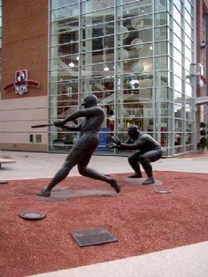Frank Robinson Statue and Marker image. Click for full size.