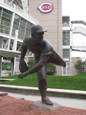 Joe Nuxhall Statue image. Click for full size.
