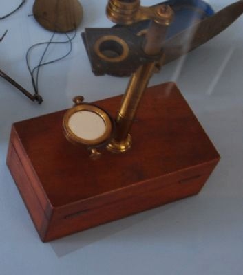 Traveling Microscope. Click for full size. Traveling Microscope image. Click for full size.