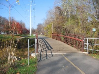 Bridge over Four Mile Run image. Click for full size.