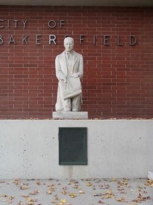 Colonel Thomas Baker Statue and Marker image. Click for full size.