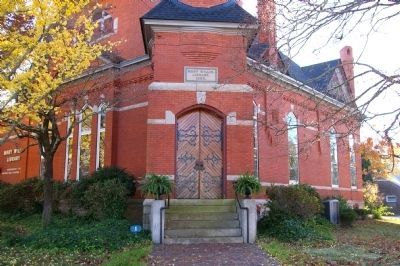 Entrance Doors to the Mary Willis Library image. Click for full size.