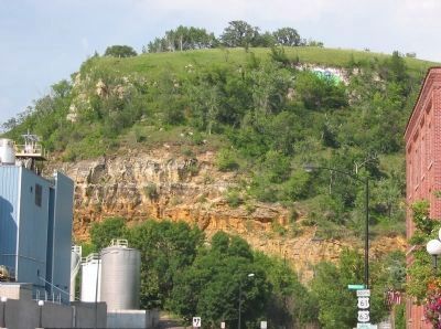 Mt. La Grange – Barn Bluff. Click for full size. Mt. La Grange – Barn Bluff image. Click for full size.