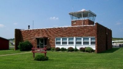 Vinton County Airport Building image. Click for full size.