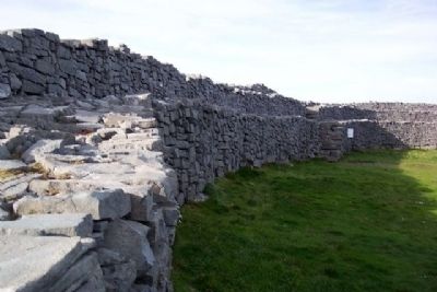 Dún Aonghus Inner Enclosure Wall. Click for full size. Dún Aonghus Inner Enclosure Wall image. Click for full size.