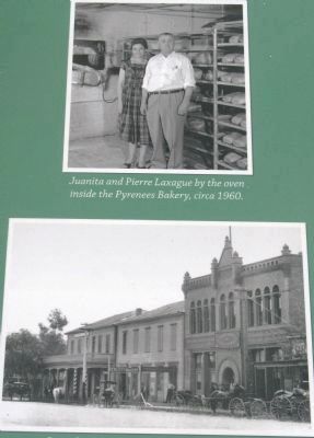Photos Displayed on Marker. Click for full size. Photos Displayed on Marker image. Click for full size.