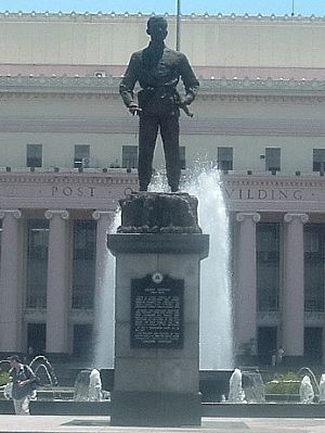 Andres Bonifacio Statue image. Click for full size.