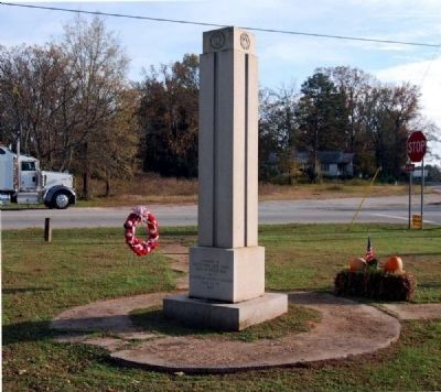 Calhoun Falls World War I and II Veterans Monument - North Side image. Click for full size.