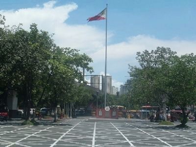 U.S. Forces LIberate Manila and other Historical Markers at the City Hall image. Click for full size.
