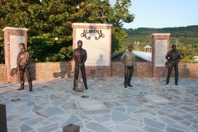 Alabama "The Boys From Fort Payne" Monument image. Click for full size.