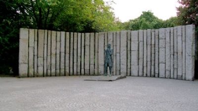 Theobald Wolfe Tone Memorial. Click for full size. Theobald Wolfe Tone Memorial image. Click for full size.
