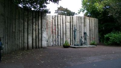 Reverse of Theobald Wolfe Tone Memorial image. Click for full size.