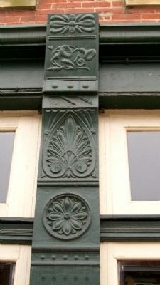 Cast Iron Design on the Emmitt House image. Click for full size.