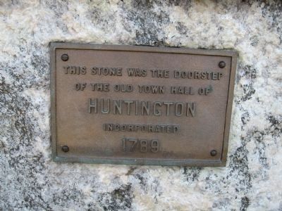 Small Plaque on the Monument image. Click for full size.