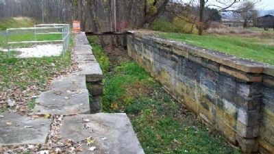 Lock 48, Looking North. Click for full size. Lock 48, Looking North image. Click for full size.
