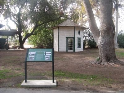 Fairhaven Pump House and Marker image. Click for full size.