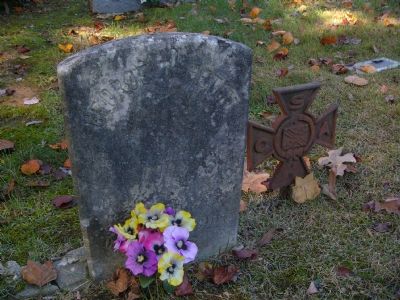 Civil War Soldier's Grave in the Cemetery image. Click for full size.
