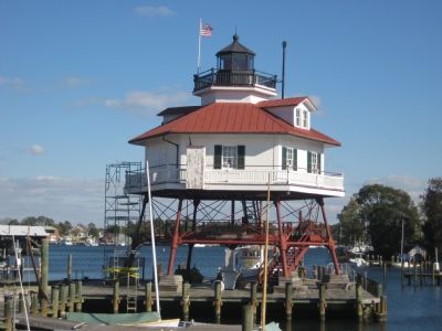 Drum Point Lighthouse. Click for full size. Drum Point Lighthouse image. Click for full size.