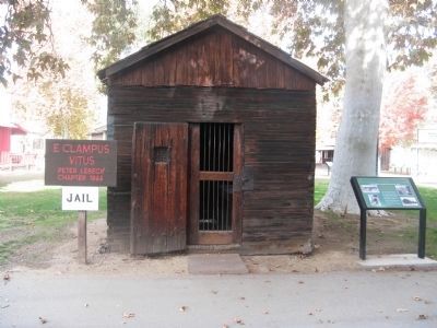 Southern Pacific Railroad Jail and Marker image. Click for full size.