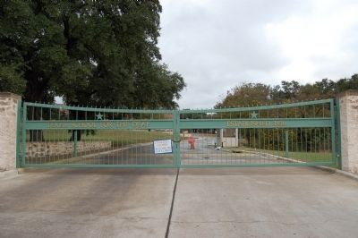 Texas School for the Deaf Entrance Gate image. Click for full size.