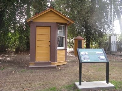 Railroad Scale House and Telephone Booth image. Click for full size.