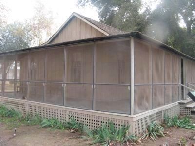 Weller House - Side View image. Click for full size.