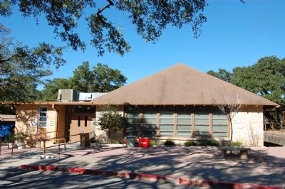 Eanes Elementary School image. Click for full size.