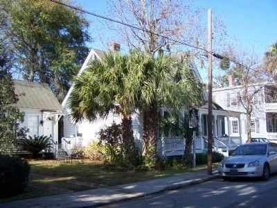 Beaufort Female Benevolent Society House and marker image. Click for full size.
