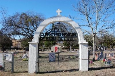 Cementerio Mexicano de Maria de la Luz image. Click for full size.